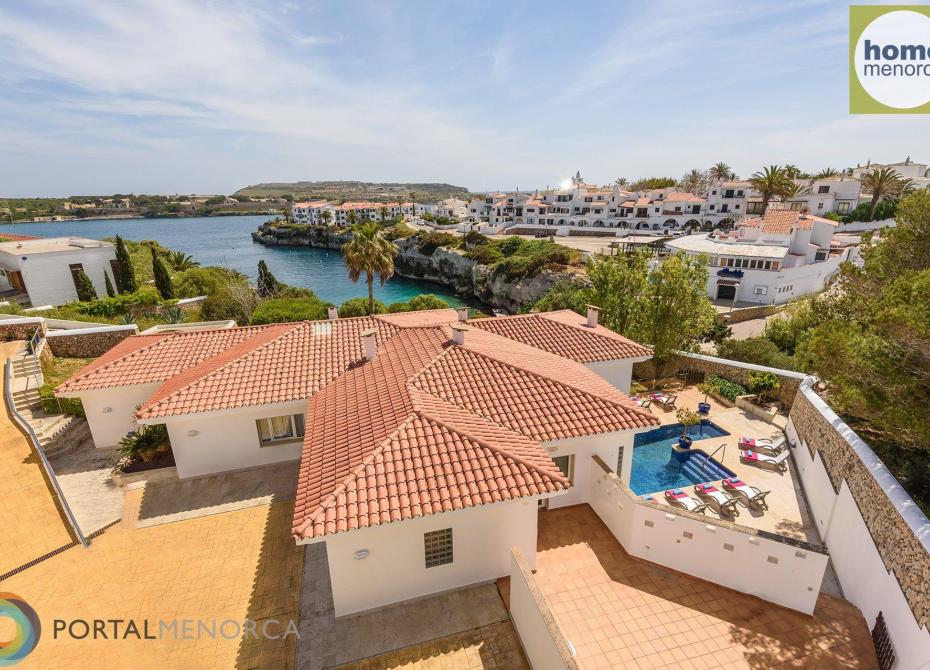 SPECTACULAR VILLA WITH VIEWS TO THE ISLAND OF THE LAZARETO AND A LETTING LICENCE - 1